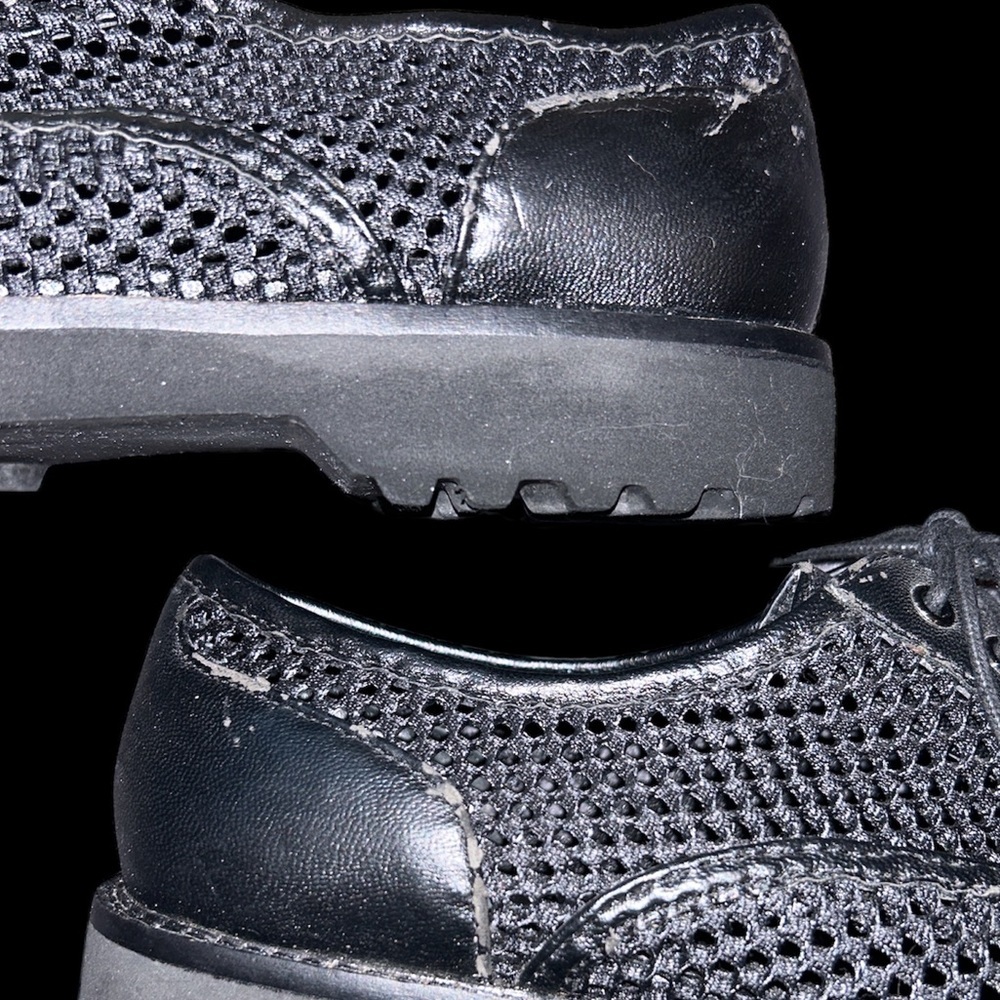 90’s Steve Madden Black mesh shoes. Size 6. - Picture 5 of 6